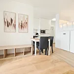 Bright Paris Apt Bastille Nation For 3 Guests